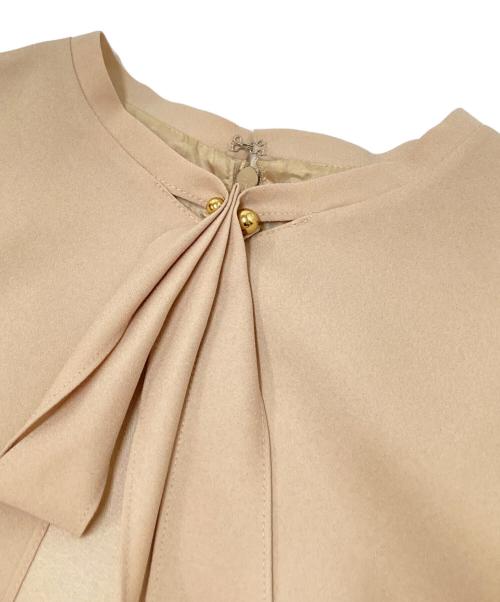 CELFORD（セルフォード）CELFORD (セルフォード) ボウタイプリーツワンピース ベージュ サイズ:38の古着・服飾アイテム