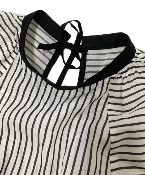 DRESSLAVE（ドレスレイブ）DRESSLAVE (ドレスレイブ) ノースリーブワンピース ホワイト×ブラック サイズ:38 未使用品の古着・服飾アイテム