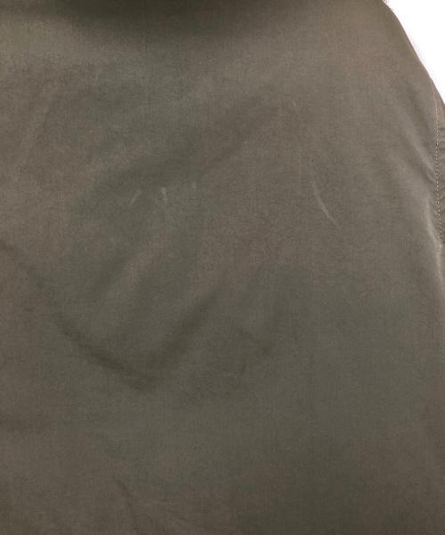 PAUL SMITH（ポールスミス）PAUL SMITH (ポールスミス) 裏地マルチカラーフェイクファーダウンコート オリーブ サイズ:Lの古着・服飾アイテム