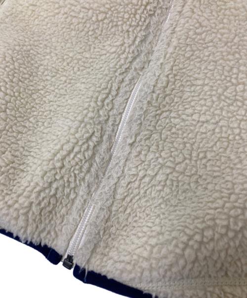 Patagonia（パタゴニア）Patagonia (パタゴニア) CLASSIC RETRO-X VEST ベージュ×ネイビー サイズ:Mの古着・服飾アイテム