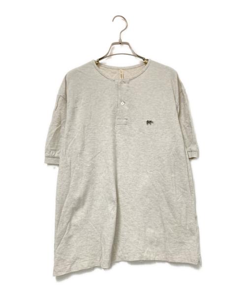 SCYEBASICS（サイベーシックス）SCYEBASICS (サイベーシックス) 別注鹿の子ヘンリーネックTシャツ ベージュ サイズ:40の古着・服飾アイテム