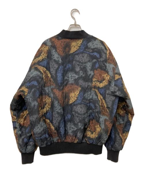 CAROL HORN（キャロル ホーン）CAROL HORN (キャロル ホーン) 総柄シルクキルティングブルゾン グレー サイズ:Lの古着・服飾アイテム