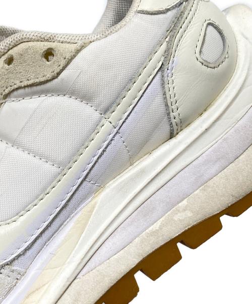 NIKE（ナイキ）NIKE (ナイキ) sacai (サカイ) VAPORWAFFLE ホワイト サイズ:23.5㎝の古着・服飾アイテム