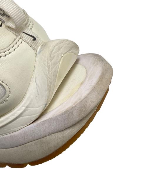 NIKE（ナイキ）NIKE (ナイキ) sacai (サカイ) VAPORWAFFLE ホワイト サイズ:23.5㎝の古着・服飾アイテム