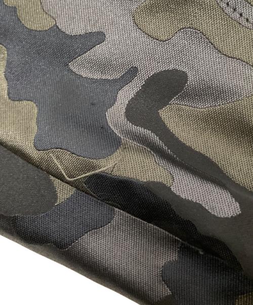 Aquascutum（アクアスキュータム）Aquascutum (アクアスキュータム) ライナー付迷彩トレンチコート ブラック×オリーブ サイズ:10の古着・服飾アイテム