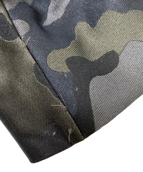 Aquascutum（アクアスキュータム）Aquascutum (アクアスキュータム) ライナー付迷彩トレンチコート ブラック×オリーブ サイズ:10の古着・服飾アイテム