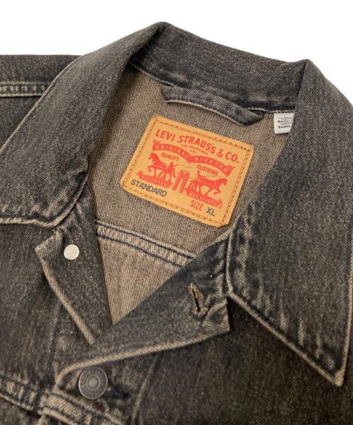 LEVI'S（リーバイス）LEVI'S (リーバイス) トラッカージャケット ブラック サイズ:XLの古着・服飾アイテム
