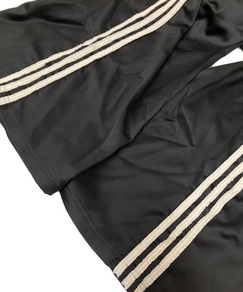 adidas（アディダス）adidas (アディダス) サテン ワイドレッグパンツ ブラック サイズ:M 未使用品の古着・服飾アイテム