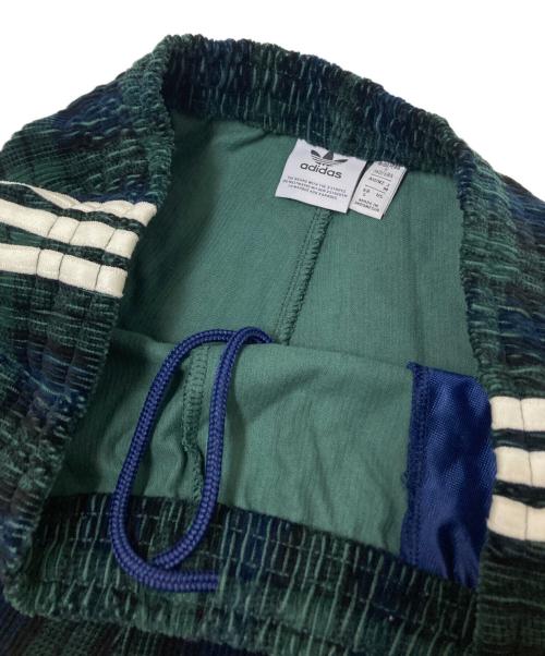 adidas（アディダス）adidas (アディダス) コーデュロイ タータン ワイドレッグパンツ グリーン サイズ:Mの古着・服飾アイテム