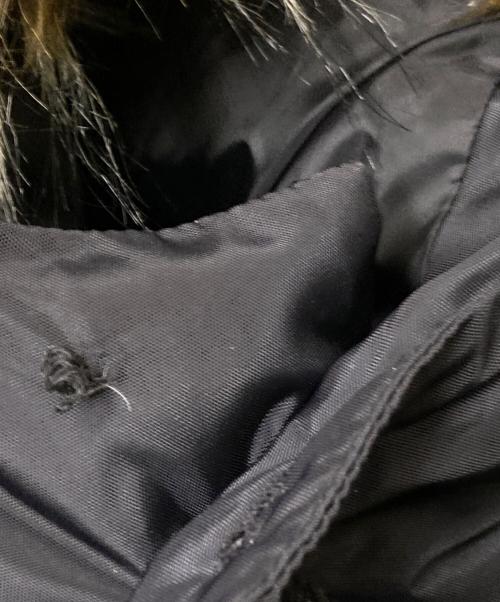 EMPORIO ARMANI（エンポリオアルマーニ）EMPORIO ARMANI (エンポリオアルマーニ) フェイクファーダウンコート ネイビー サイズ:Mの古着・服飾アイテム