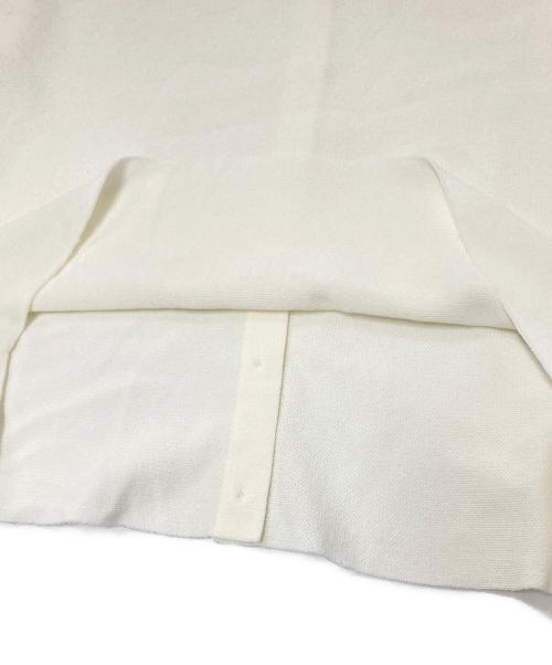 SOEJU（ソージュ）SOEJU (ソージュ) コットン混2WAYケープスタイルニット ホワイト サイズ:M 未使用品の古着・服飾アイテム