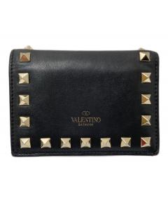 値下げ！ヴァレンティノ　ガラヴァーニ　ロックスタッズ　二つ折り財布 中古・古着通販】VALENTINO GARAVANI (ヴァレンティノ・ガラヴァーニ