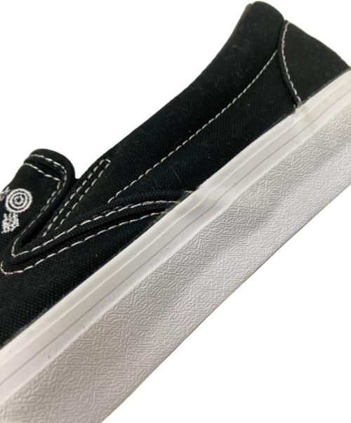 VANS（バンズ）VANS (バンズ) エンブロイダリースリッポン ブラック×ホワイト サイズ:26.5㎝の古着・服飾アイテム