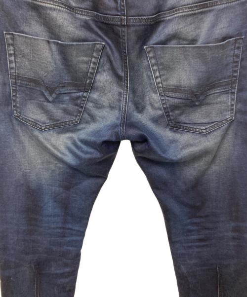 DIESEL（ディーゼル）DIESEL (ディーゼル) KROOLEY-NEジョグジ-ンズ インディゴ サイズ:W30の古着・服飾アイテム