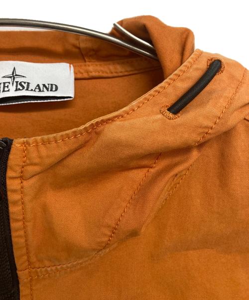 STONE ISLAND（ストーンアイランド）STONE ISLAND (ストーンアイランド) スーピマコットンストレッチツイルフーデッドブルゾン オレンジ サイズ:Mの古着・服飾アイテム