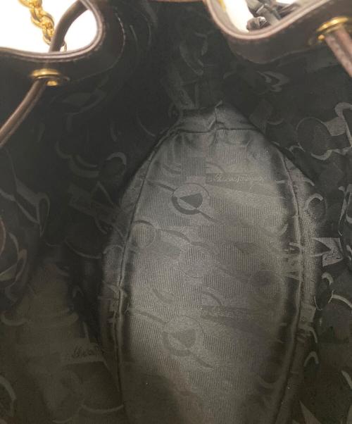 Salvatore Ferragamo（サルヴァトーレ フェラガモ）Salvatore Ferragamo (サルヴァトーレ フェラガモ) ドローストリングセミショルダーバッグ サイズ:下記参照の古着・服飾アイテム