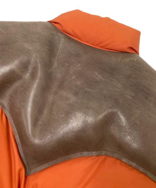 Rocky Mountain FeatherBed（ロッキーマウンテンフェザーベッド）Rocky Mountain FeatherBed (ロッキーマウンテンフェザーベッド) WAREHOUSE (ウエアハウス) ダウンベスト オレンジ×ブラウン サイズ:Mの古着・服飾アイテム