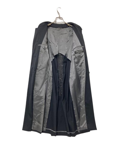 COMME des GARCONS HOMME PLUS（コムデギャルソンオムプリュス）COMME des GARCONS HOMME PLUS (コムデギャルソンオムプリュス) バックスタッズ装飾チャイナロングコート ブラック サイズ:Mの古着・服飾アイテム