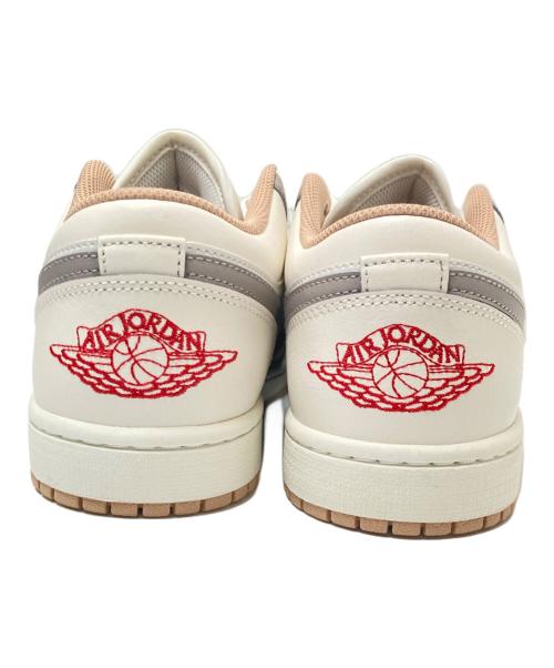 NIKE（ナイキ）NIKE (ナイキ) ローカットスニーカー ベージュ サイズ:26.5㎝ 未使用品の古着・服飾アイテム