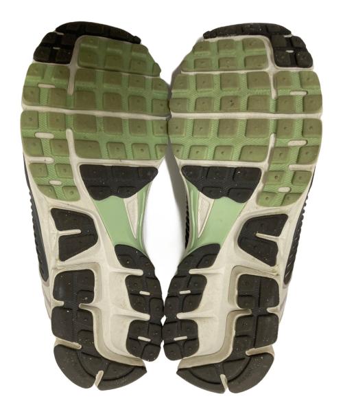 NIKE（ナイキ）NIKE (ナイキ) W ZOOM VOMERO 5 グレー サイズ:27.0cmの古着・服飾アイテム