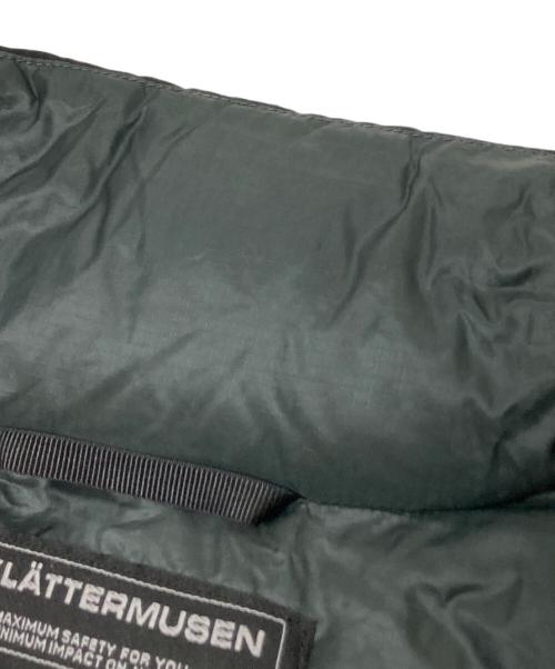 KLATTERMUSEN（クレッタルムーセン）KLATTERMUSEN (クレッタルムーセン) 半袖プルオーバーダウン グレー×ブラック サイズ:Sの古着・服飾アイテム