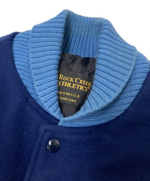 ROCK CREEK ATHLETICS（ロッククリークアスレチックス）ROCK CREEK ATHLETICS (ロッククリークアスレチックス) スタジャン ネイビー×ブルー サイズ:XSの古着・服飾アイテム