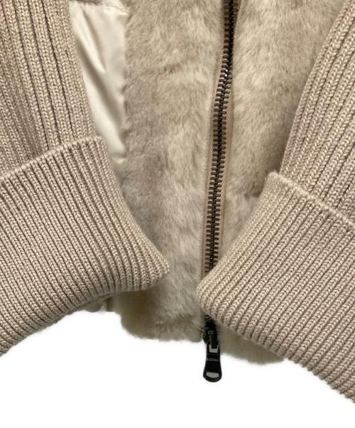EMMETI（エンメティ）EMMETI (エンメティ) GART ニットスリーブ ムートン ダウンジャケット ベージュ サイズ:52の古着・服飾アイテム
