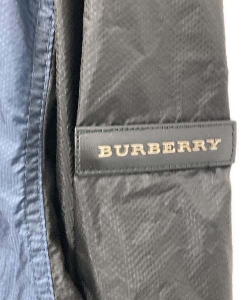BURBERRY LONDON（バーバリーロンドン）BURBERRY LONDON (バーバリーロンドン) ライトフーデッドジャケット ネイビー×ブラック サイズ:Sの古着・服飾アイテム