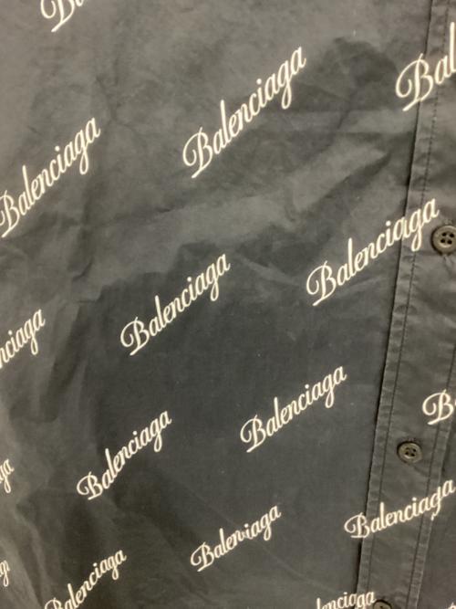 BALENCIAGA（バレンシアガ）BALENCIAGA (バレンシアガ) ロゴ総柄シャツ ブラック×ホワイト サイズ:40の古着・服飾アイテム