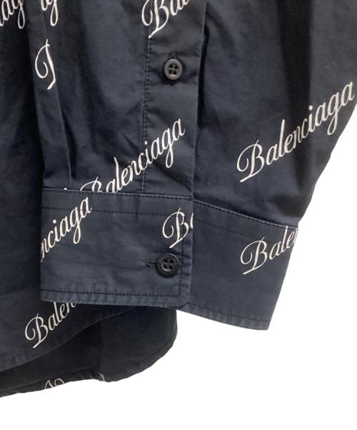 BALENCIAGA（バレンシアガ）BALENCIAGA (バレンシアガ) ロゴ総柄シャツ ブラック×ホワイト サイズ:40の古着・服飾アイテム