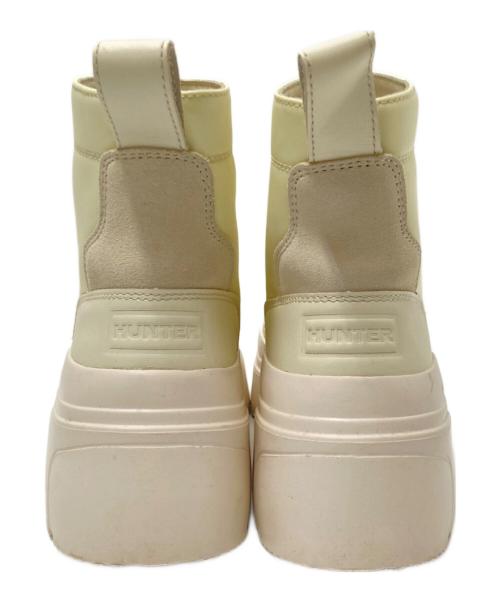 HUNTER（ハンター）HUNTER (ハンター) エクスプローラー アンクル ジップ フラットフォームブーツ アイボリー サイズ:US:6の古着・服飾アイテム