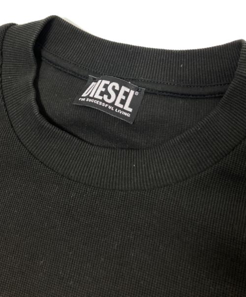 DIESEL（ディーゼル）DIESEL (ディーゼル) S-PEWTER-NEWクルーネックスウェット ブラック サイズ:Mの古着・服飾アイテム