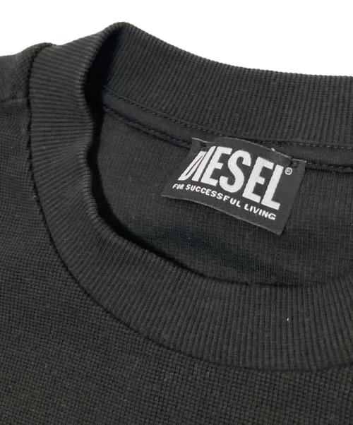 DIESEL（ディーゼル）DIESEL (ディーゼル) S-PEWTER-NEWクルーネックスウェット ブラック サイズ:Mの古着・服飾アイテム