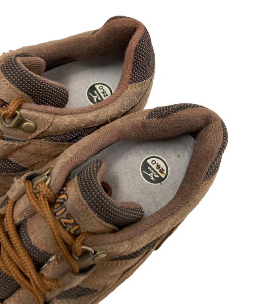 MIZUNO（ミズノ）MIZUNO (ミズノ) ローカットスニーカー ブラウン サイズ:26.0cmの古着・服飾アイテム