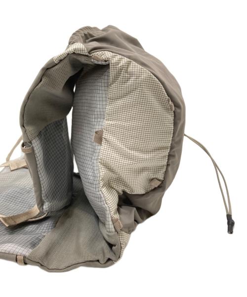 THE NORTH FACE（ザ ノース フェイス）THE NORTH FACE (ザ ノース フェイス) トレイルランニングバックパック グレー サイズ:下記参照の古着・服飾アイテム