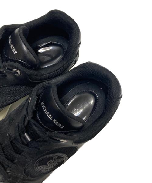 MICHAEL KORS（マイケル・コース）MICHAEL KORS (マイケル・コース) ローカットスニーカー ブラック×ホワイト サイズ:下記参照の古着・服飾アイテム