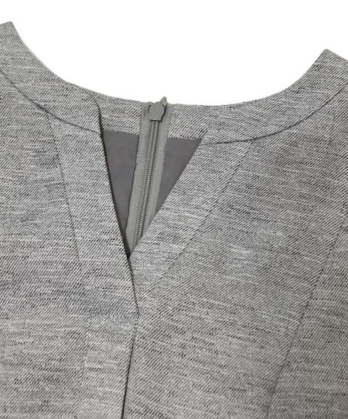 UNTITLED（アンタイトル）UNTITLED (アンタイトル) 洗える リネンライク リボン ワンピース グレー サイズ:3の古着・服飾アイテム