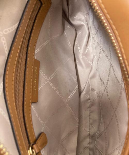 MICHAEL KORS（マイケル・コース）MICHAEL KORS (マイケル・コース) ショルダーバッグ ホワイト×ブラウン サイズ:下記参照の古着・服飾アイテム