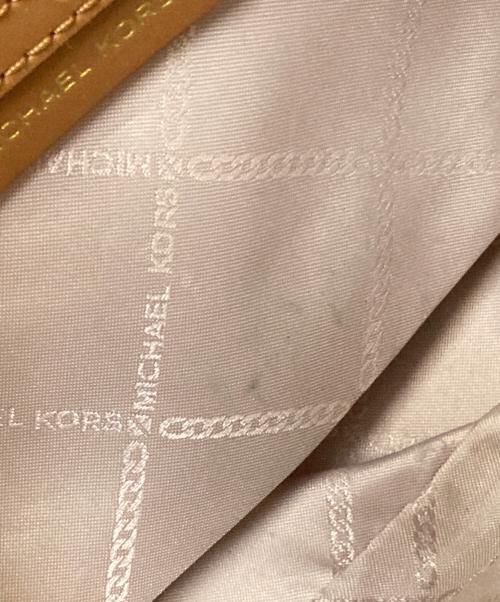 MICHAEL KORS（マイケル・コース）MICHAEL KORS (マイケル・コース) ショルダーバッグ ホワイト×ブラウン サイズ:下記参照の古着・服飾アイテム