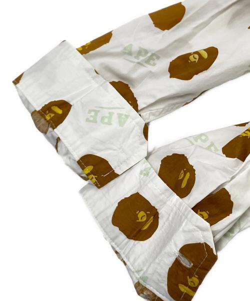 A BATHING APE（ア ベイシング エイプ）A BATHING APE (ア ベイシング エイプ) 総柄シャツ ホワイト サイズ:Mの古着・服飾アイテム
