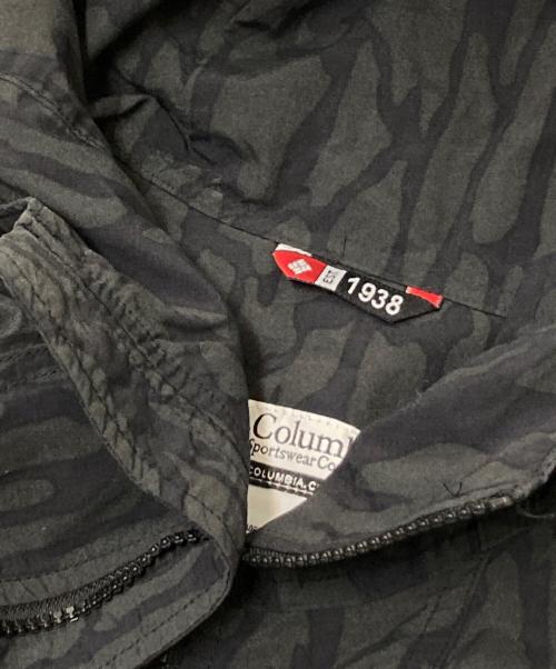 Columbia（コロンビア）Columbia (コロンビア) 総柄マウンテンパーカー ブラック×グリーン サイズ:Mの古着・服飾アイテム