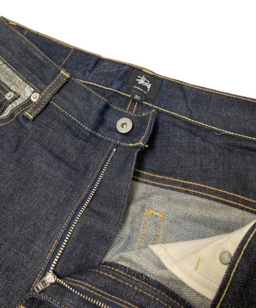 stussy（ステューシー）stussy (ステューシー) スカルプリントデニムパンツ インディゴ サイズ:30の古着・服飾アイテム
