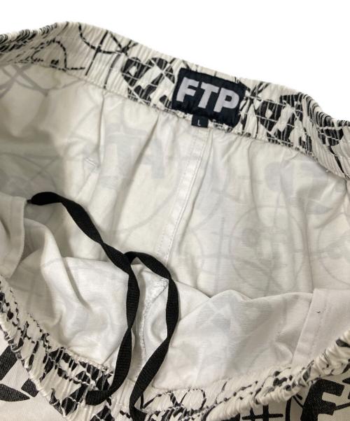 FTP（ファックザポピュレーション）FTP (ファックザポピュレーション) ハーフパンツ ホワイト サイズ:Lの古着・服飾アイテム