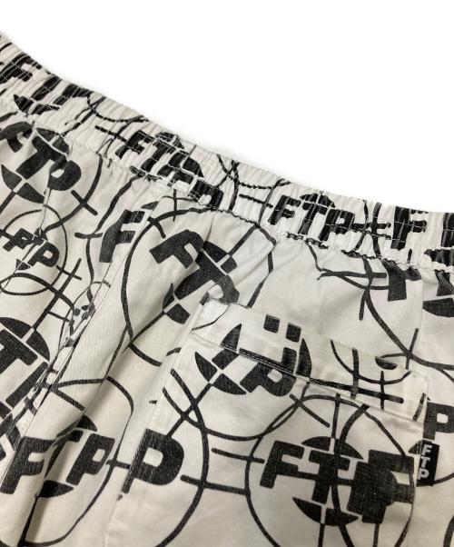 FTP（ファックザポピュレーション）FTP (ファックザポピュレーション) ハーフパンツ ホワイト サイズ:Lの古着・服飾アイテム