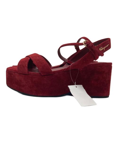 Salvatore Ferragamo（サルヴァトーレ フェラガモ）Salvatore Ferragamo (サルヴァトーレ フェラガモ) スエードサンダル レッド サイズ:8の古着・服飾アイテム