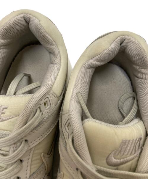 NIKE（ナイキ）NIKE (ナイキ) ローカットスニーカー ベージュ サイズ:23.5cmの古着・服飾アイテム