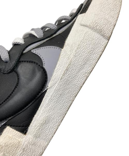 NIKE（ナイキ）NIKE (ナイキ) sacai (サカイ) BLAZER MID BLACK/WOLF GREY/WHITE ホワイト×ブラック サイズ:28.0cmの古着・服飾アイテム