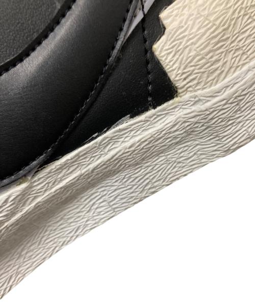 NIKE（ナイキ）NIKE (ナイキ) sacai (サカイ) BLAZER MID BLACK/WOLF GREY/WHITE ホワイト×ブラック サイズ:28.0cmの古着・服飾アイテム