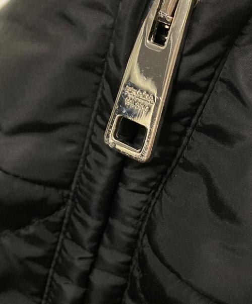 PRADA（プラダ）PRADA (プラダ) トライアングルプレートキルティングジャケット ブラック サイズ:50の古着・服飾アイテム