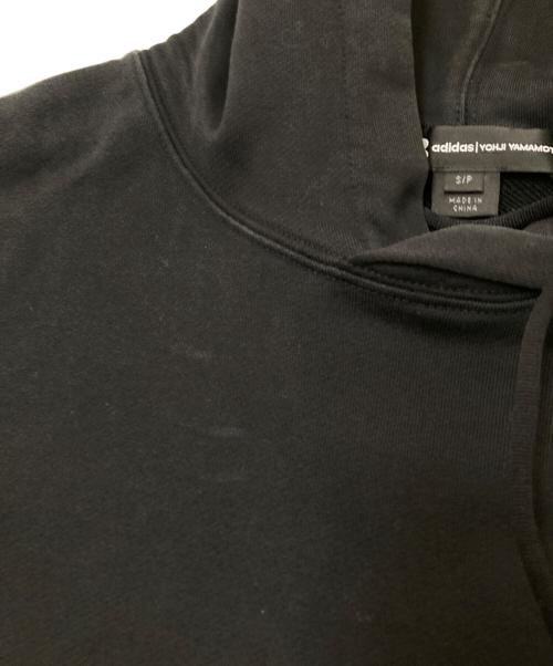 Y-3（ワイスリー）Y-3 (ワイスリー) ALL BLACK GRAPHIC PRINT HOODY ブラック サイズ:Sの古着・服飾アイテム